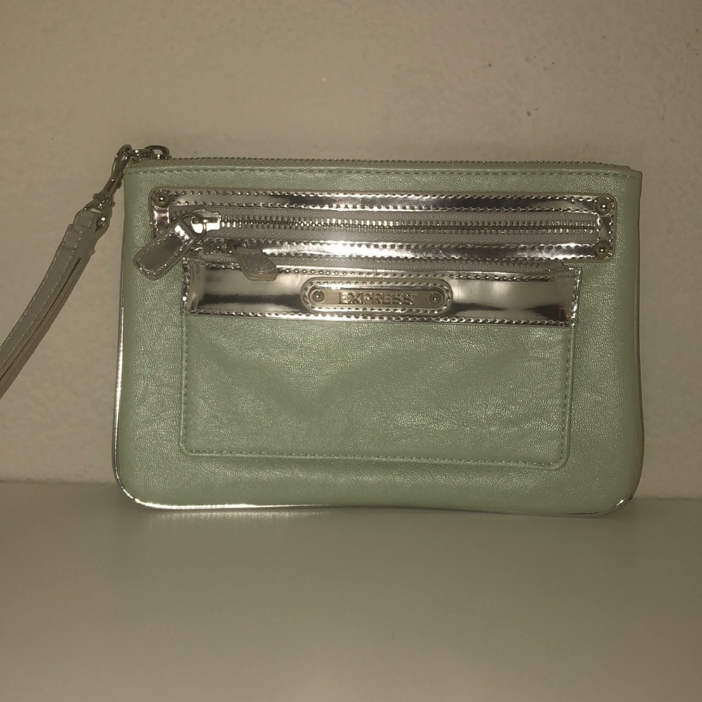 Express Wristlet